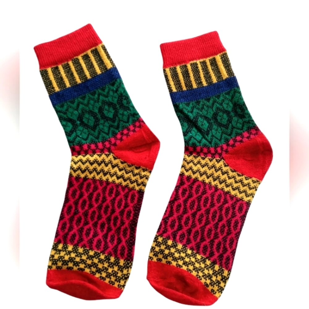 NWOT Women's Warm Winter Multicolored Socks, One Size